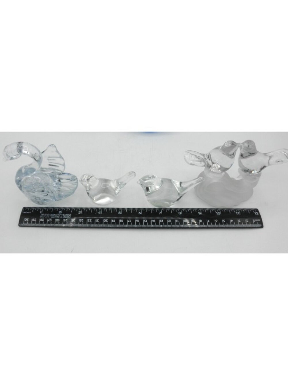 Vintage Art Glass Bird Lovers Lot of 6 Bird Duck Swan Chick Figurine Paperweight - Picture 6 of 10